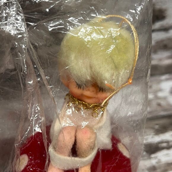 Vintage Christmas Yuletide Pixie Elf Knee Hugger on Mushroom Ornament - Picture 8 of 10
